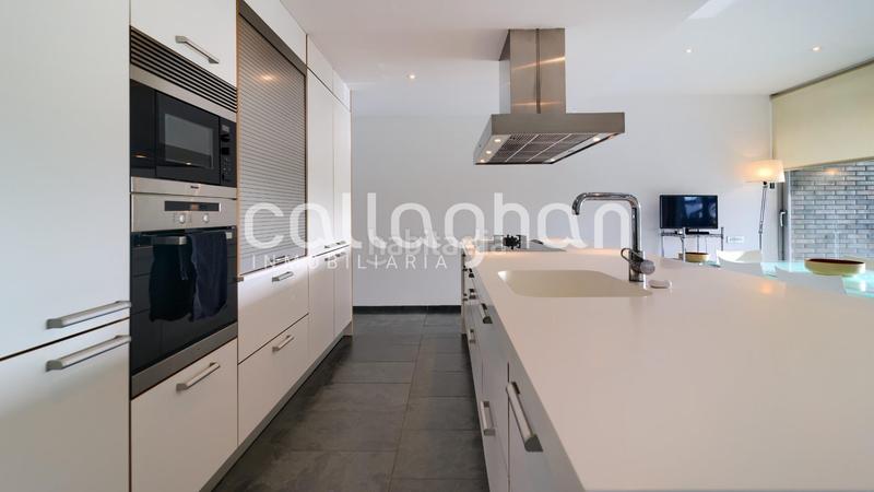 Foto 72d574cb-7d21-437a-8f8a-86a62650e9ca. Chalet espectar chalet de lujo en nueva santa barbara en Godella