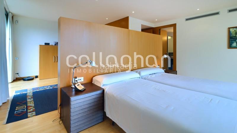 Foto 8f3c39d8-1c99-4f0e-b0da-ff7d26f68253. Chalet espectar chalet de lujo en nueva santa barbara en Godella