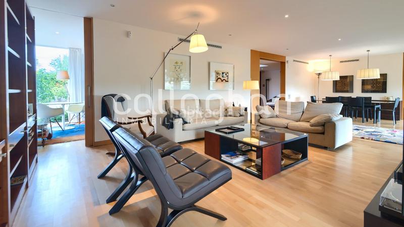 Foto cb77474a-beac-4e8f-a798-0e5e98a75096. Chalet espectar chalet de lujo en nueva santa barbara en Godella