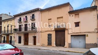 Casa adosada  Calle pintor vergara. Casa para convertirla en el hogar de tus sue�os en