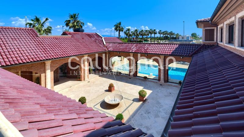 Foto 643a0980-b972-4ce4-a636-d9f0d3aa7bfe. Chalet mit heizung parking pool in Playa Burriana