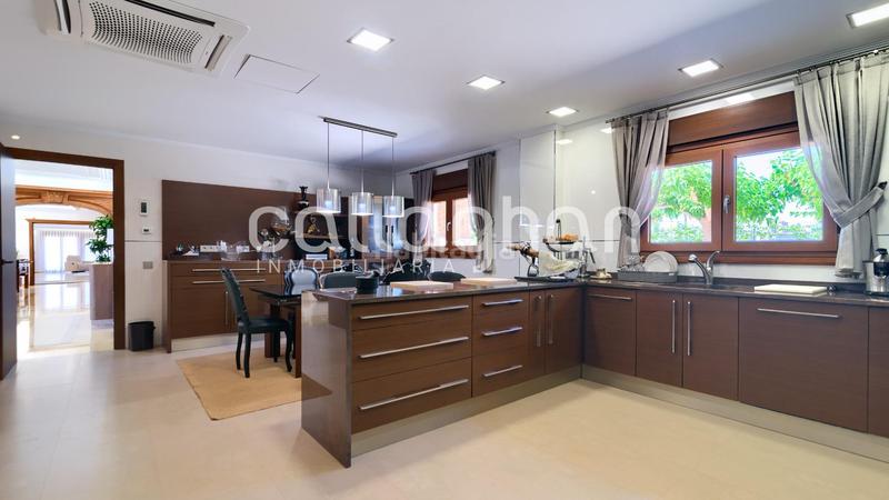 Foto da9cf733-90ea-490f-af66-357f455d1b32. Chalet mit heizung parking pool in Playa Burriana