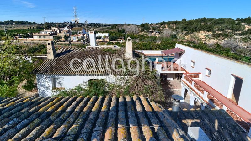 Foto b68740e9-99f2-4a44-a1f9-004f9b43e7df. Xalet amb calefacció aparcament piscina a La Presa - Collado - La Malla Manises
