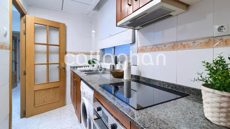 Foto 0ead52f1-883b-40f3-8543-040c44b11492. Rent flat in Mont Olivet Valencia