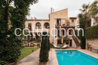 Xalet a Rocafort. Descubre esta exclusiva villa, un tesoro unico con historia y es