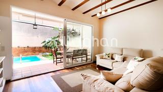 Casa adossada  Plaza san sebastián. Espectacular vivienda unifamiliar en el corazón de rocafort