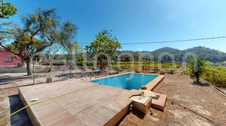 Xalet en Casco Urbano. Chalet en nquera con una parcela de 1.435 m