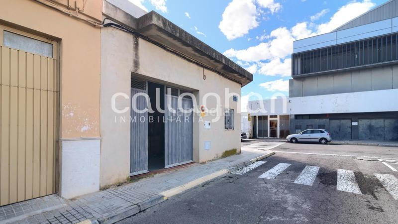 Foto e1aee6ec-997c-483f-af56-96c6fd57a877. Edificio patio preparado para edificar en Chilches