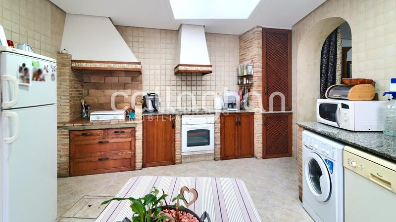 Foto 02a9241e-9f09-45ae-80cb-36889aefd536. Maison jumelée avec chauffage parking piscine dans Chilches