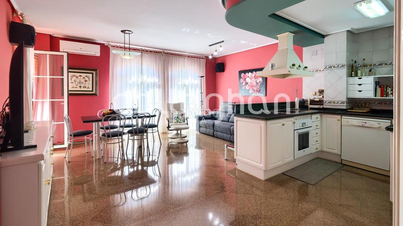 Foto 2855ac9c-6984-4271-ae18-19dfb66548b0. Maison jumelée avec chauffage parking piscine dans Chilches