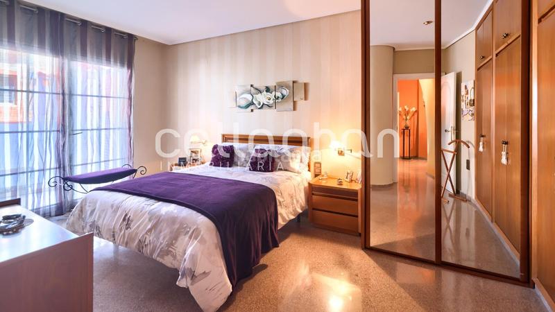 Foto 8907b2ca-4041-4ec5-995a-261ace0bbf09. Maison jumelée avec chauffage parking piscine dans Chilches