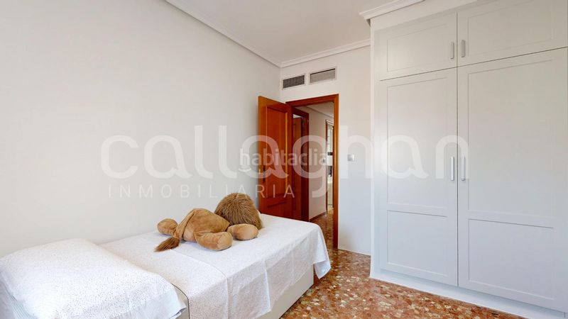 Foto 01bab0cb-1459-4246-b367-e6dc0b90086e. Casa adossada amb calefacció aparcament a Benetússer