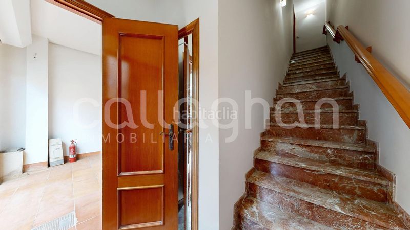 Foto 4a5a4d6a-5939-43bb-834b-a8b8ea0ff7a2. Casa adossada amb calefacció aparcament a Benetússer