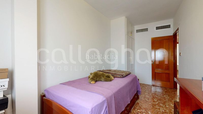 Foto 72f40c19-28cc-4156-b978-a760dc7cd073. Casa adossada amb calefacció aparcament a Benetússer