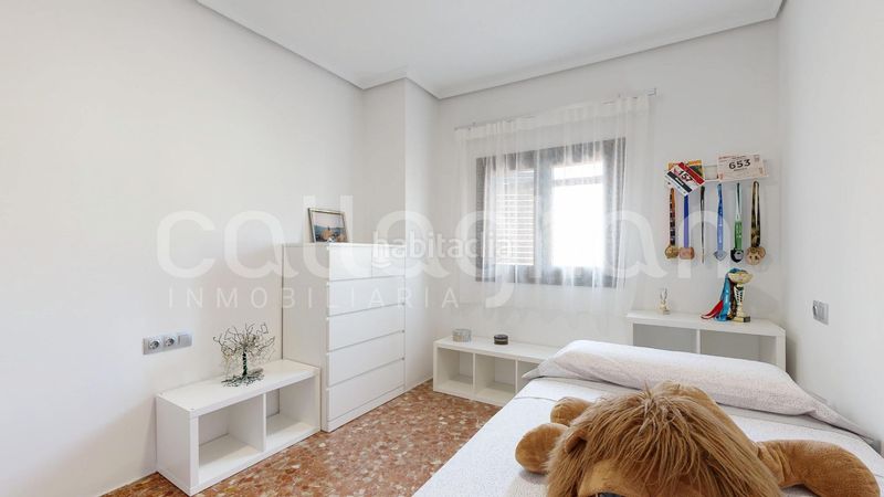 Foto ce3c35c4-0a08-431c-b00e-09b11f257f1f. Casa adossada amb calefacció aparcament a Benetússer