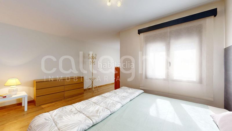 Foto e64a730f-af28-421a-894c-62f6dde98268. Casa adossada amb calefacció aparcament a Benetússer