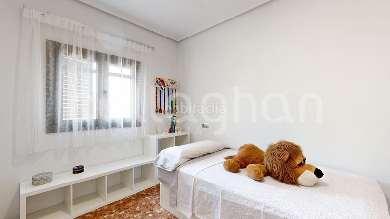 Foto ebd10e15-7bd2-445c-a257-356ee251792d. Casa adossada amb calefacció aparcament a Benetússer