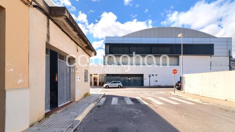 Foto 96d2aaf4-bf31-4eaa-ba7b-6dbd4abfbda2. Alquiler edificio patio preparado para edificar en Chilches