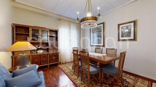 Pis  Calle joaquin costa. Una vivienda lista para entrar a vivir o para reinventarse desde