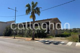 Local Comercial  Calle vista alegre. Oportunidad única de inversión en el corazón de llombai  antigua