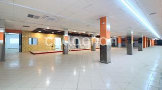 Lloguer Local Comercial  Calle calle de rodríguez de cepeda. Local comercial en albors de 1.200 m con doble acceso y gran vis