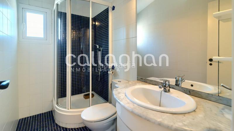 Foto 2b03add7-279b-4d99-81c5-e0817f678f48. Maison jumelée avec chauffage parking piscine dans El Alborgí Paterna