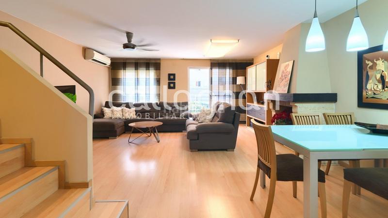 Foto 80c1d91b-629b-463e-beaf-888eec7f7783. Maison jumelée avec chauffage parking piscine dans El Alborgí Paterna