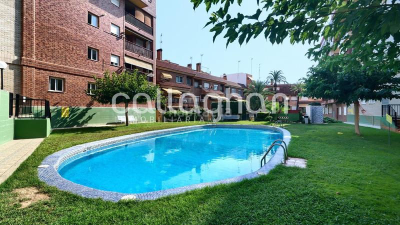 Foto 8b27e747-1034-4e09-ac4d-998276d49ea4. Maison jumelée avec chauffage parking piscine dans El Alborgí Paterna