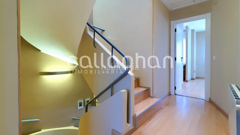 Foto a2552a62-cbde-4692-863a-5d6259febe28. Casa adosada una casa con alma propia y piscina, en el corazón en Paterna