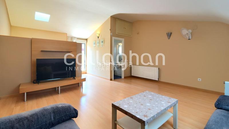 Foto bf32fd4d-6dc7-4248-b20e-da7f3aae03c5. Casa adosada una casa con alma propia y piscina, en el corazón en Paterna