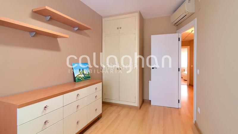 Foto c6cbe2ba-febf-4b08-8ceb-5b79331bb425. Maison jumelée avec chauffage parking piscine dans El Alborgí Paterna