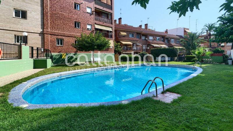 Foto ca99c7e6-d135-410a-a72f-aa1831a6439a. Casa adosada una casa con alma propia y piscina, en el corazón en Paterna