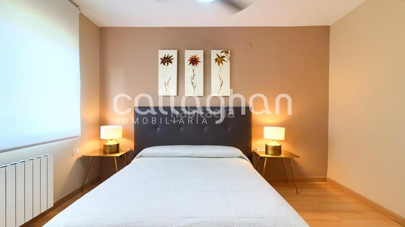 Foto d8076c4f-4a8a-4d08-9d2c-ec9a4643f4c4. Casa adosada una casa con alma propia y piscina, en el corazón en Paterna