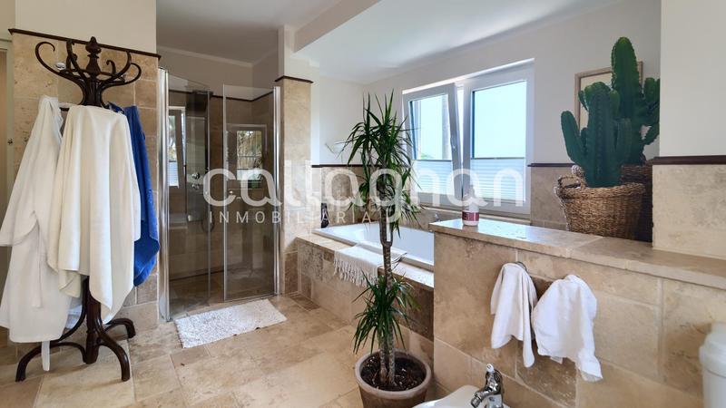 Foto c3997e51-8fbc-40b3-a457-e5e1eb4b6697. Lloguer xalet amb calefacció aparcament piscina a Dénia