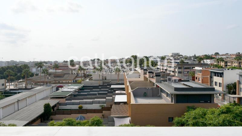 Foto 15ab08a5-db27-4cd7-aaa9-41644e09ba71. Attico con riscaldamento parcheggio in Zona Avenida Alta - Auditorio Torrent