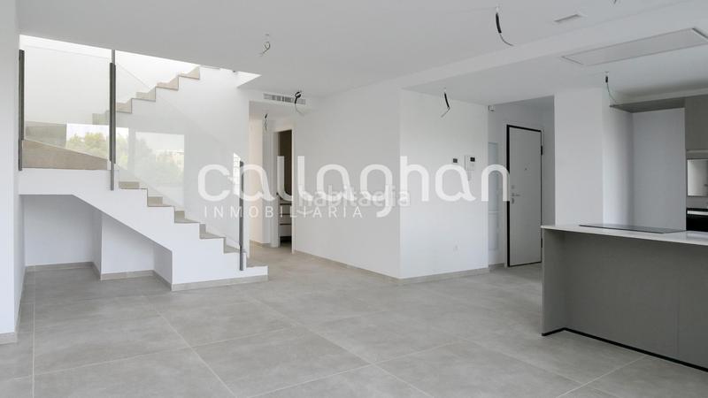 Foto 216f19c5-80ac-49a6-b512-cb9fb4ece969. Attico con riscaldamento parcheggio in Zona Avenida Alta - Auditorio Torrent