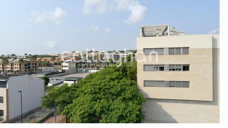 Foto 70265d46-d6cd-4afe-9ee5-d49987156709. Attico con riscaldamento parcheggio in Zona Avenida Alta - Auditorio Torrent