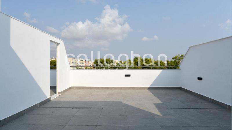 Foto a086a9df-b663-433f-896e-0764e624b91c. Attico con riscaldamento parcheggio in Zona Avenida Alta - Auditorio Torrent