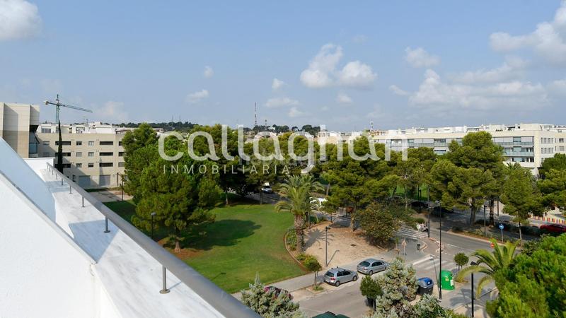 Foto ce20390e-2e8e-46c3-991e-ab468612a085. Attico con riscaldamento parcheggio in Zona Avenida Alta - Auditorio Torrent