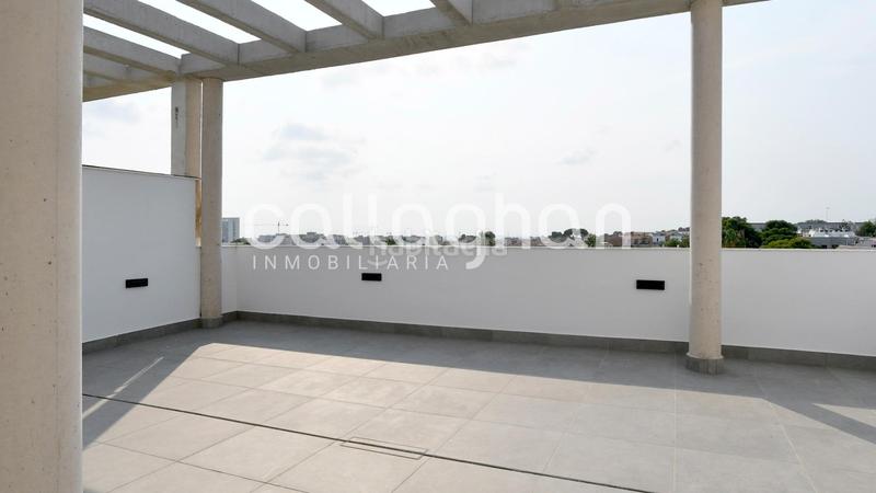 Foto fb632c8a-4d12-4b83-8e89-2a03d0173a68. Attico con riscaldamento parcheggio in Zona Avenida Alta - Auditorio Torrent