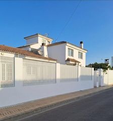 Xalet a El Grao. Villa independiente a 200m de la playa del pinar 2 viviendas ind