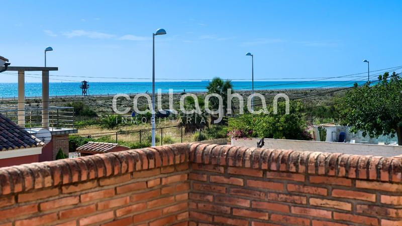 Foto 36c235ca-1687-4107-9730-56993b38fd1a. Chalet with parking in Corinto-Almardà Sagunt