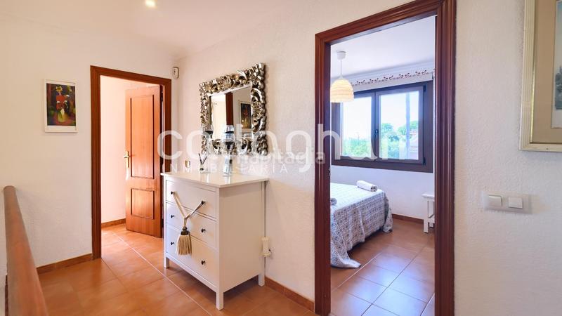 Foto 3c5d5450-b4bb-452c-a277-f8e70d7b261c. Chalet with parking in Corinto-Almardà Sagunt