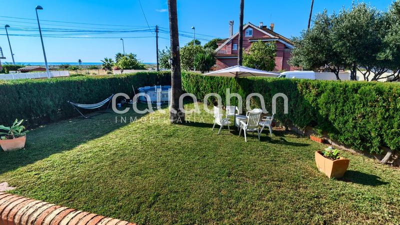 Foto 5ed8a667-2ae5-44dc-8ecc-c8986afada32. Chalet with parking in Corinto-Almardà Sagunt