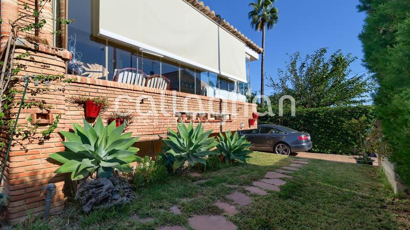 Foto a6b1cdac-21a7-461c-910a-9030b21d32af. Chalet with parking in Corinto-Almardà Sagunt