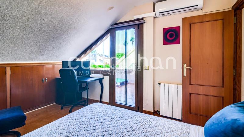 Foto d4c90ba6-89e1-47b2-9348-ed017c654596. Chalet with parking in Corinto-Almardà Sagunt