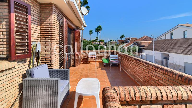 Foto ef6edaca-41df-496d-a0bf-fe7105e68ffd. Chalet with parking in Corinto-Almardà Sagunt