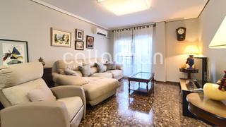 Appartement à Mont Olivet. Amplio piso en ciudad de las artes y las ciencias, listo para en