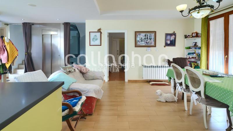 Foto 081349e2-f965-4803-ac74-e10eda75677b. Maison jumelée avec chauffage parking dans La Vila Alzira