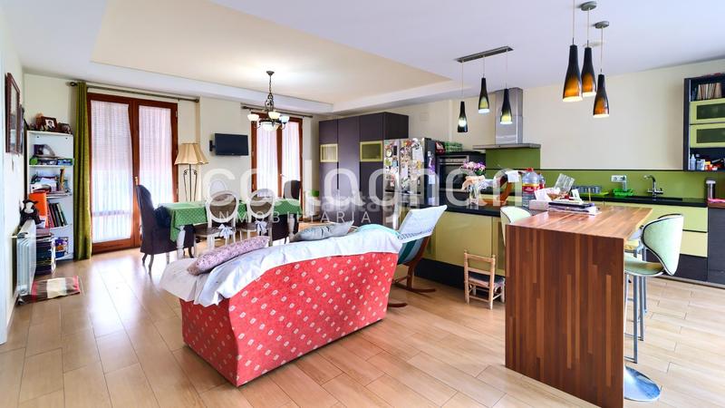 Foto 636fbcb7-8d1a-449a-b88c-6a3ffe96ba0a. Maison jumelée avec chauffage parking dans La Vila Alzira